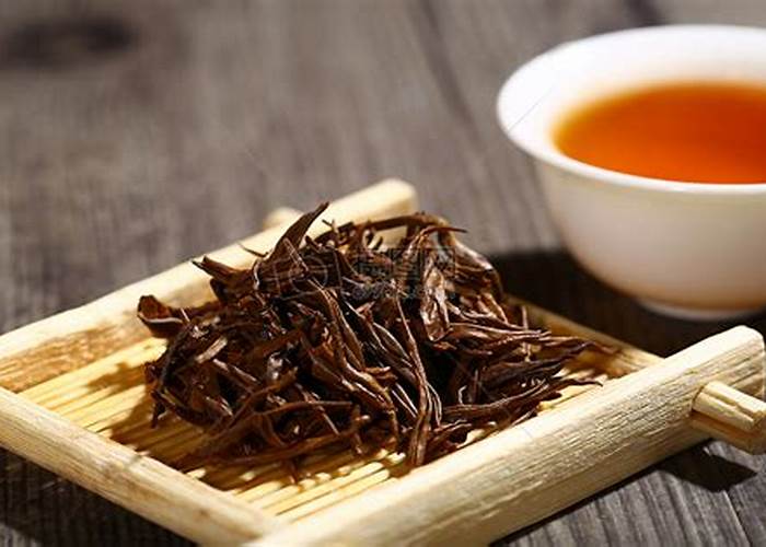 红茶的全发酵工艺：为何汤色红艳