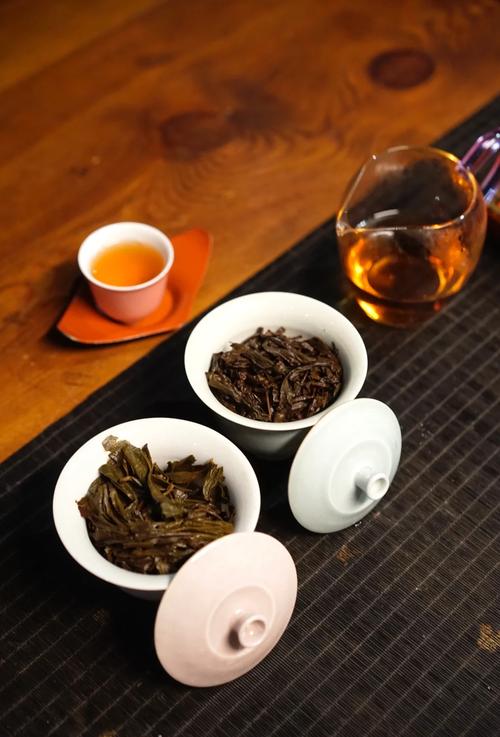 辨别新茶与陈茶、真假茶
